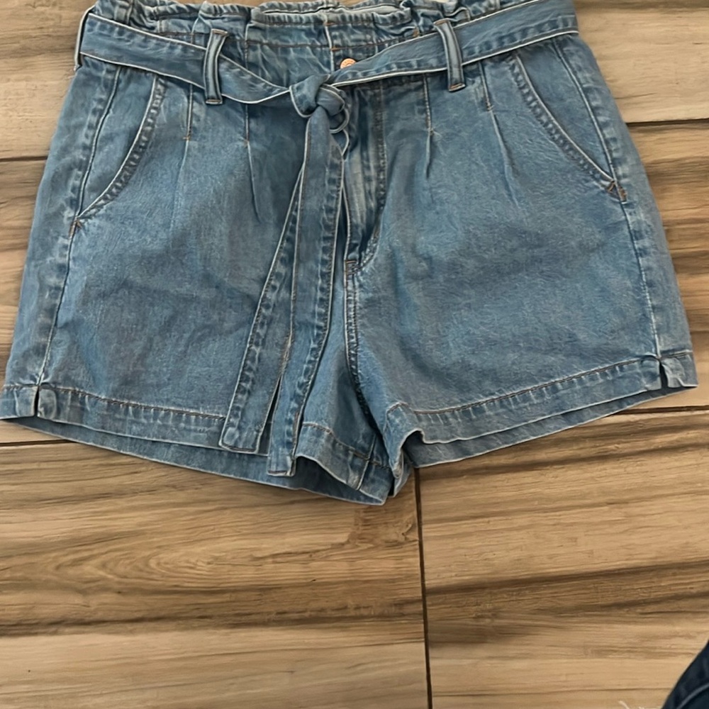 American Eagle Outfitters Blue Mom Shorts with Belt